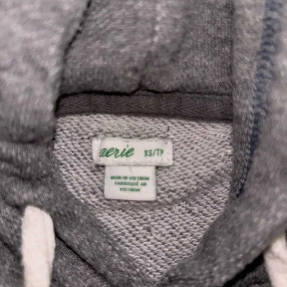 Aerie Gray Hoodie Sweatshirt Cropped Boxy Size XS - Picture 3 of 3